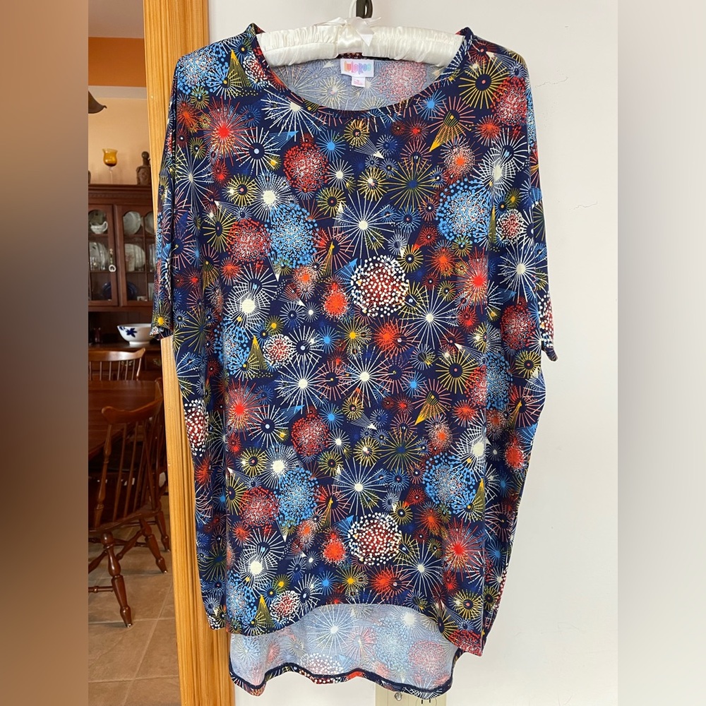 🔵 LuLaRoe Irma Tunic small